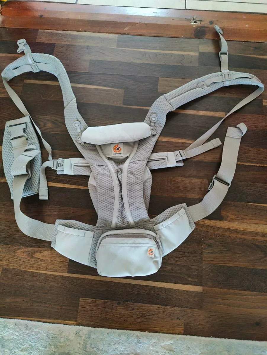 Ergobaby Omni breeze baby carrier p/grey