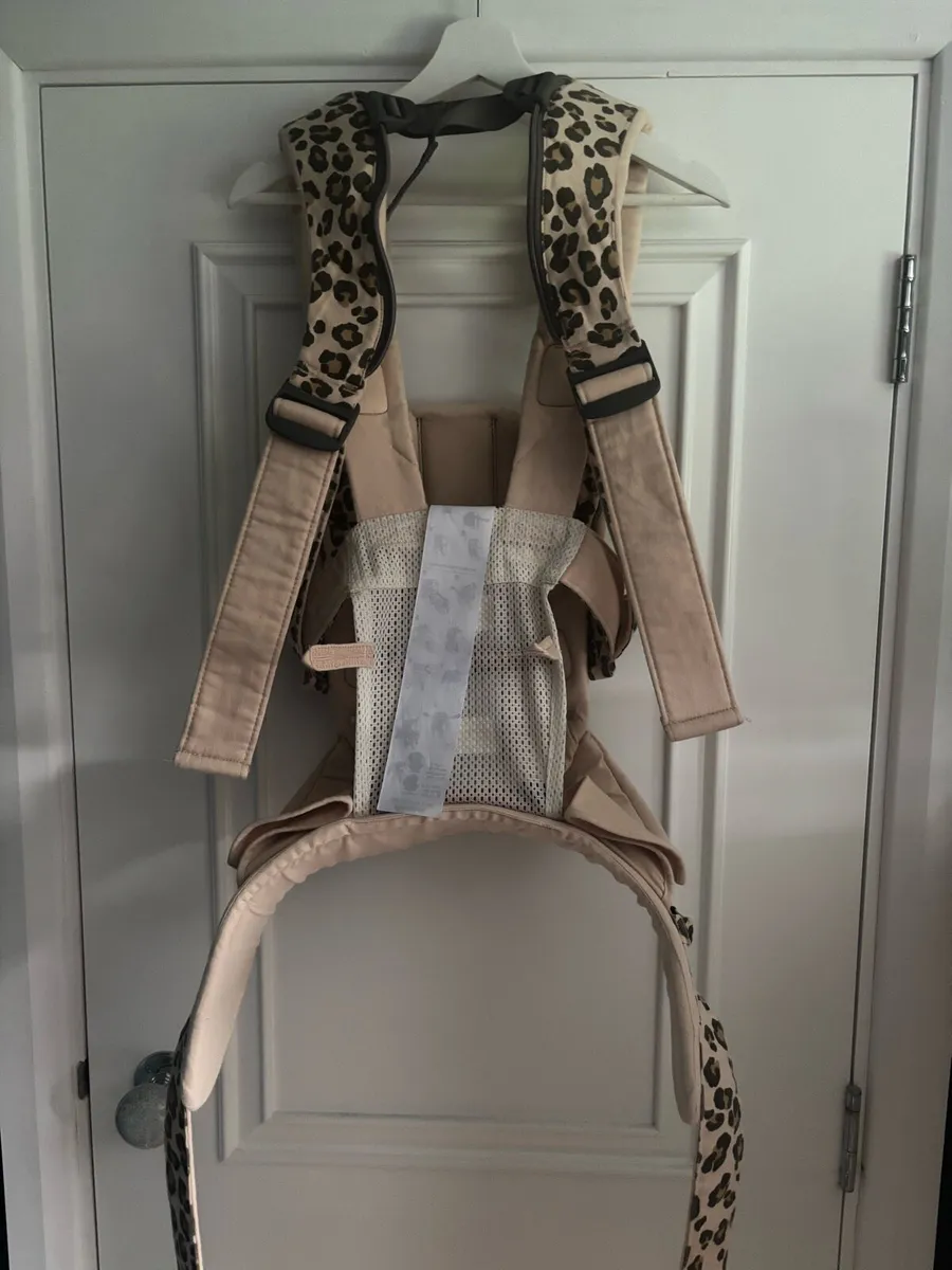 Baby Bjorn Carrier/Sling - Image 4