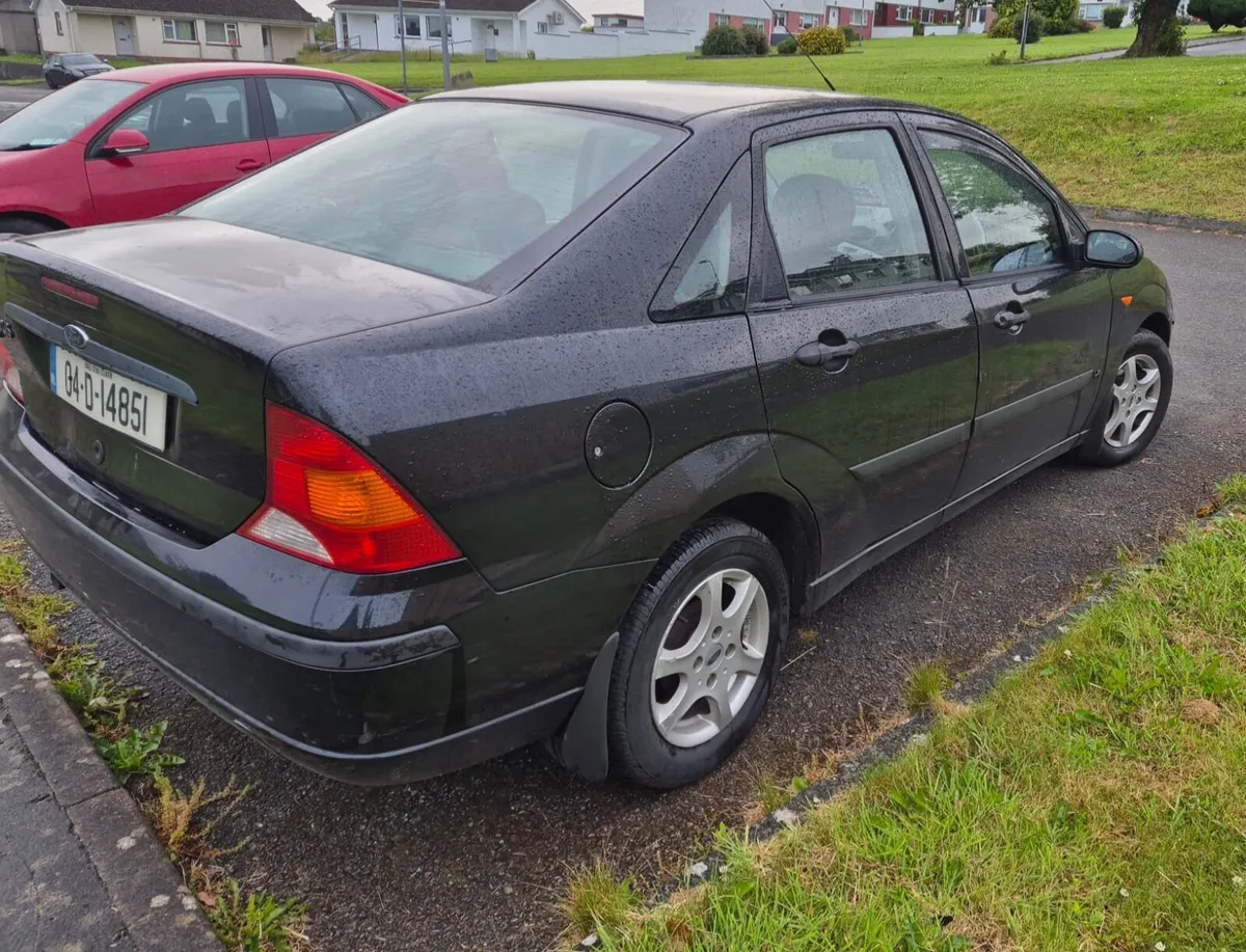 Ford Focus 2004 - Image 2