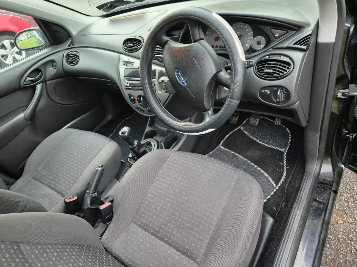 Ford Focus 2004 - Image 3