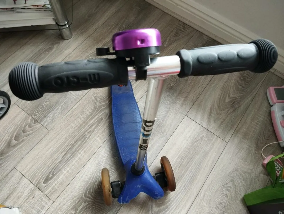 MICRo scooter Mini age 3-5 years - Image 2