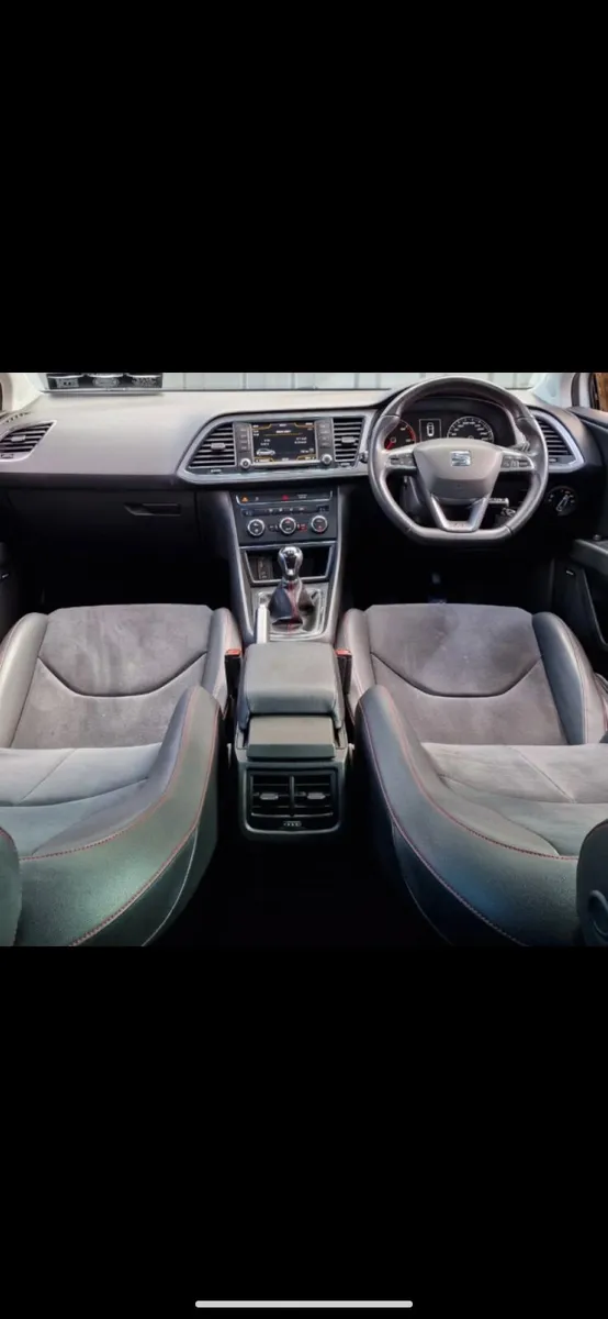 SEAT Leon 2015 - Image 1