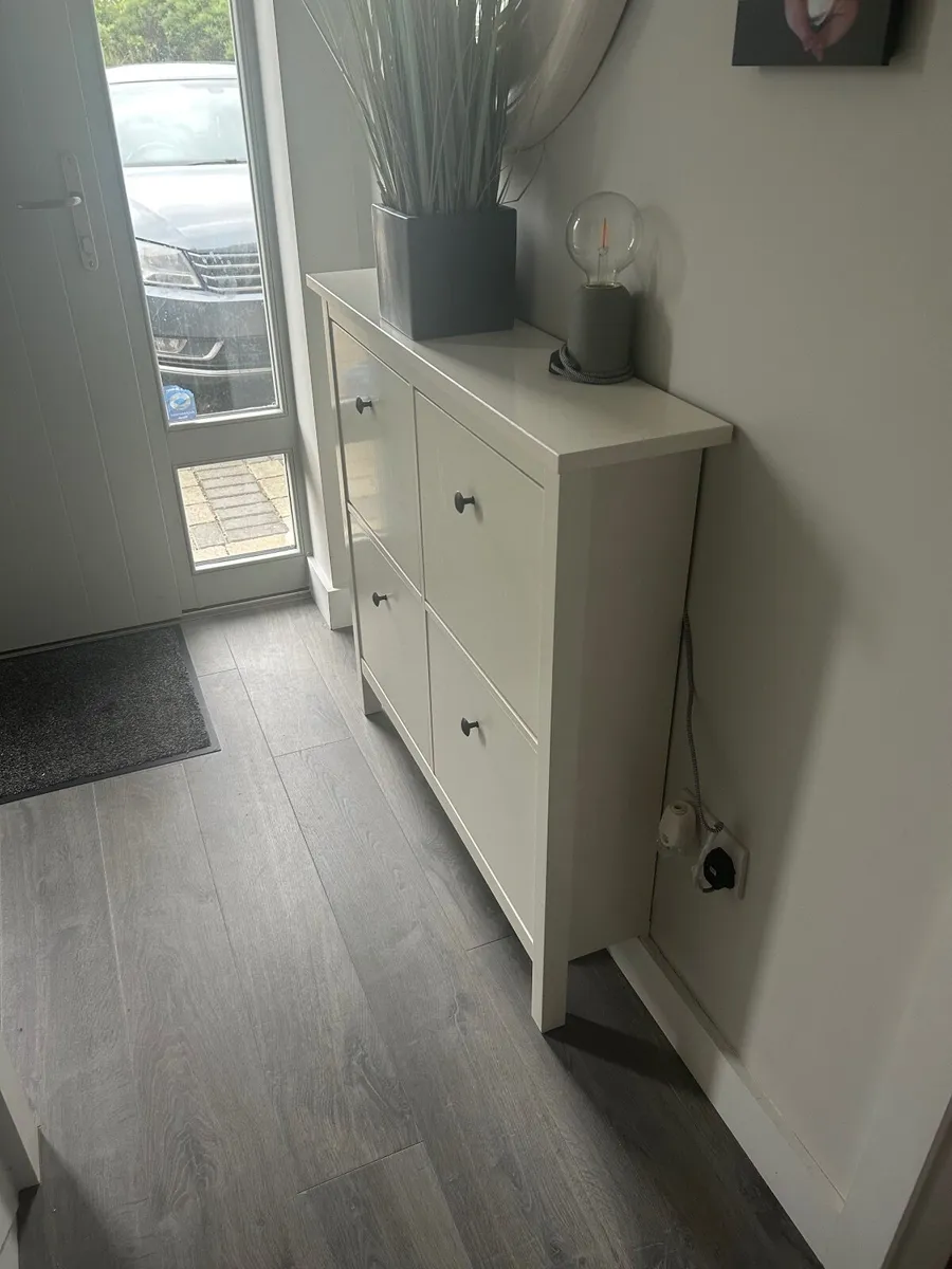 Furniture storage unit - Image 1