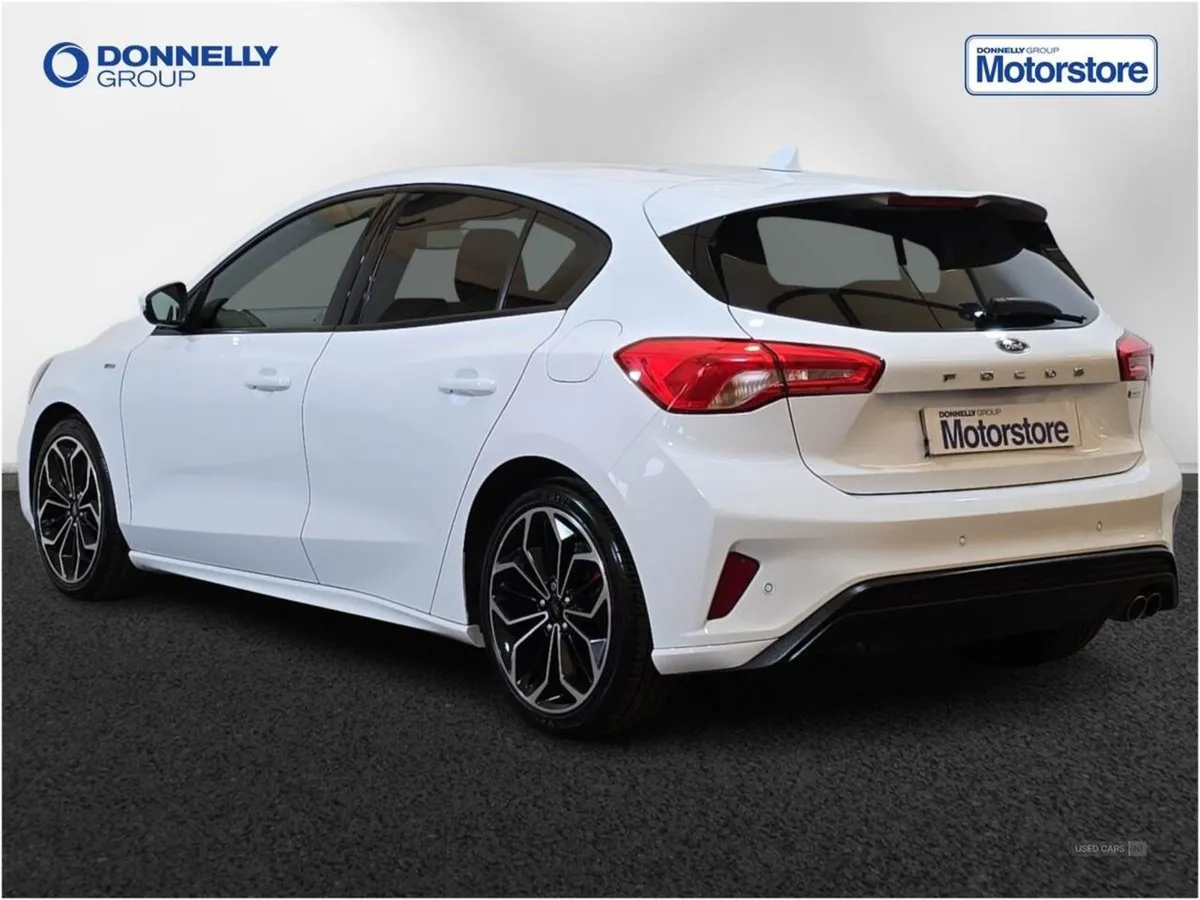 Ford Focus 1.0 Ecoboost Hybrid Mhev St-line X 5dr - Image 2