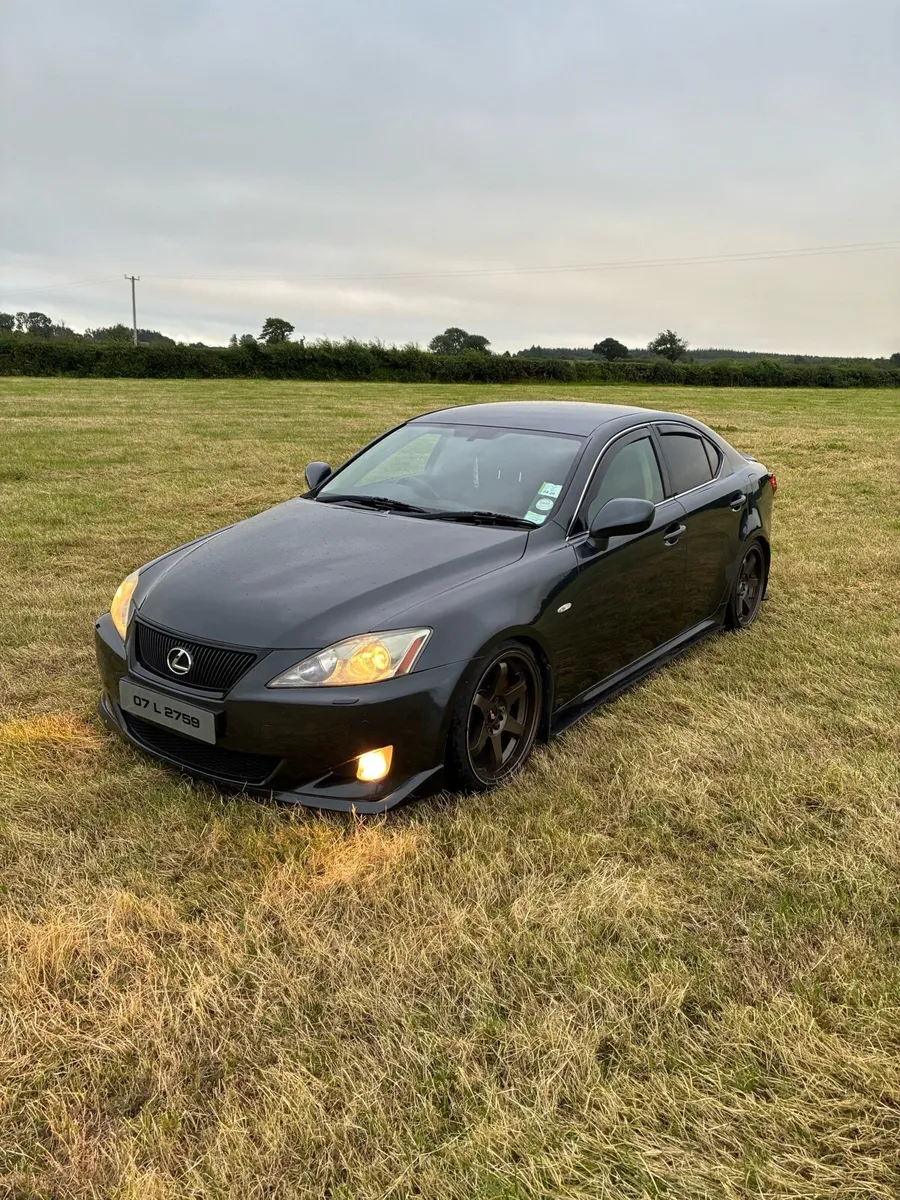 Lexus is250 - Image 2