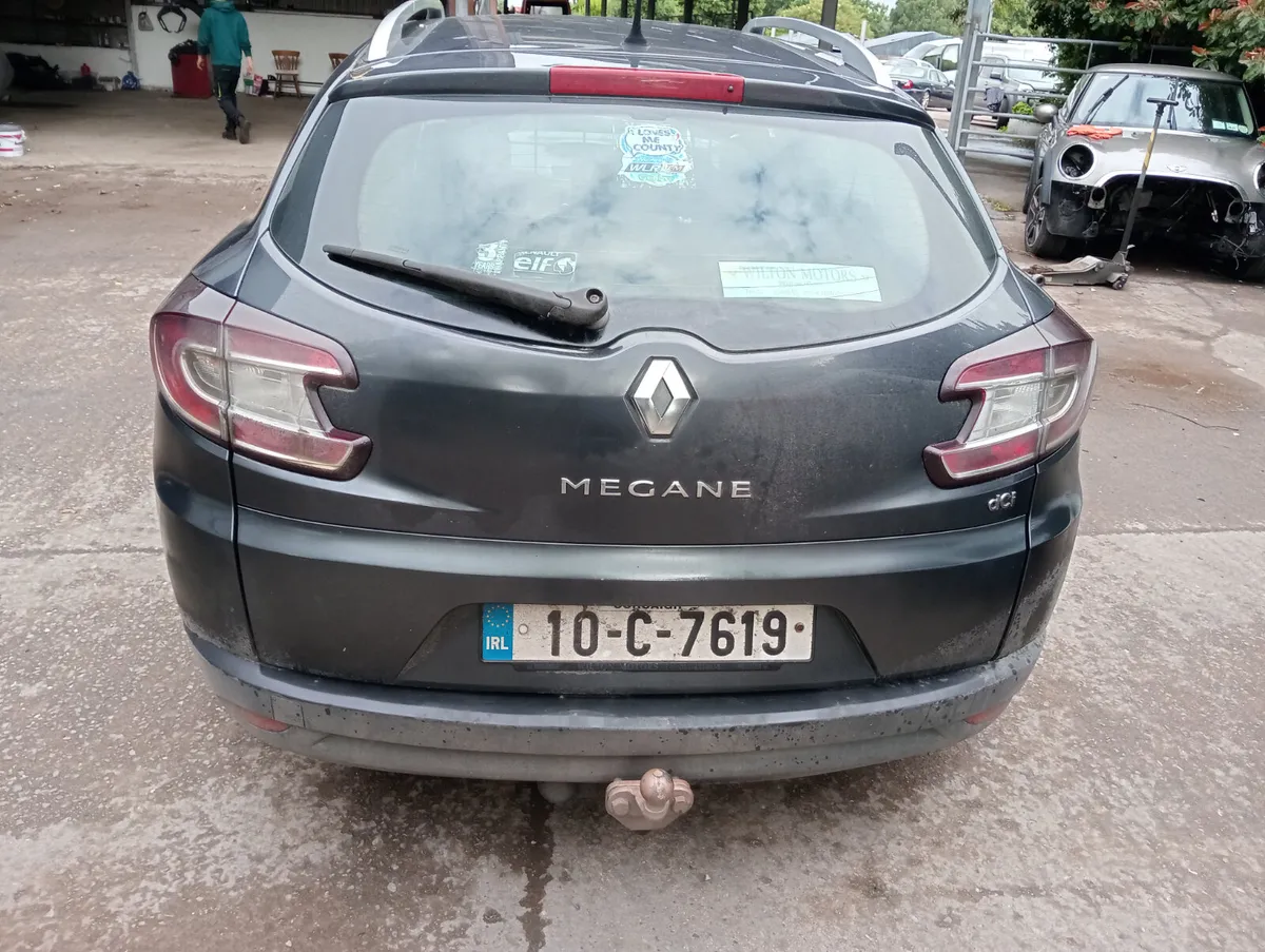 10 megane for parts - Image 3