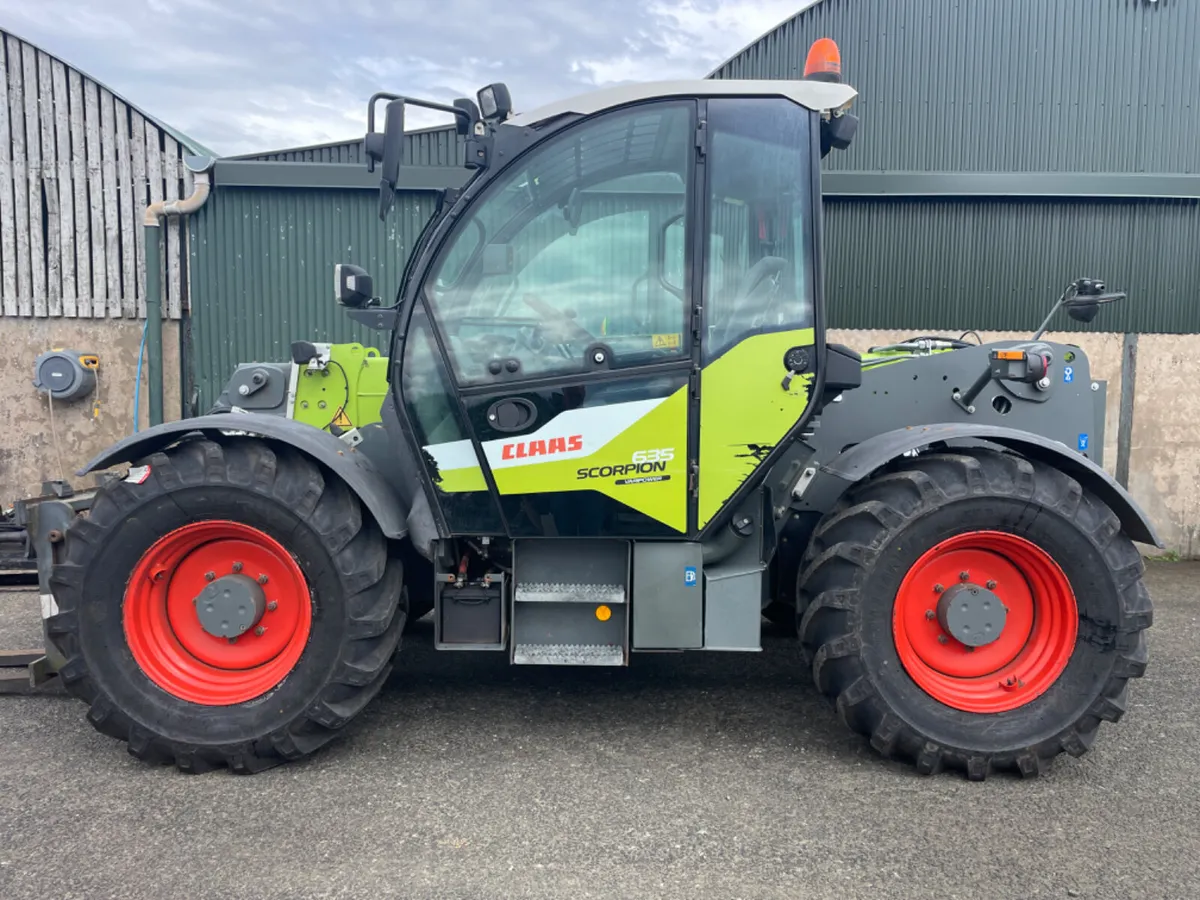Claas Scorpion 635 Varipower - Image 1