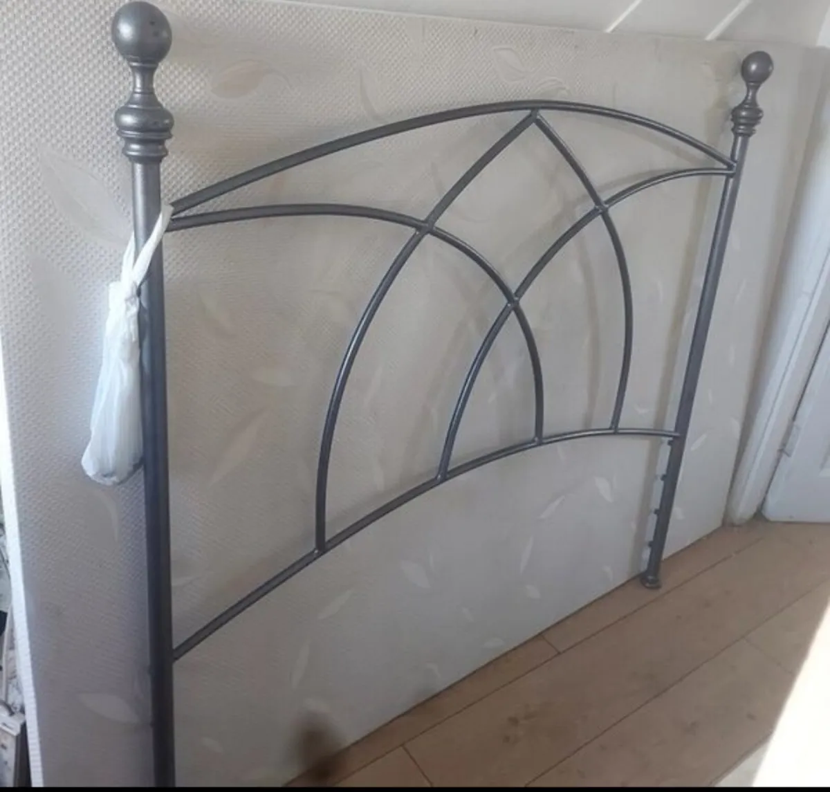 Strong double bed frame - Image 3