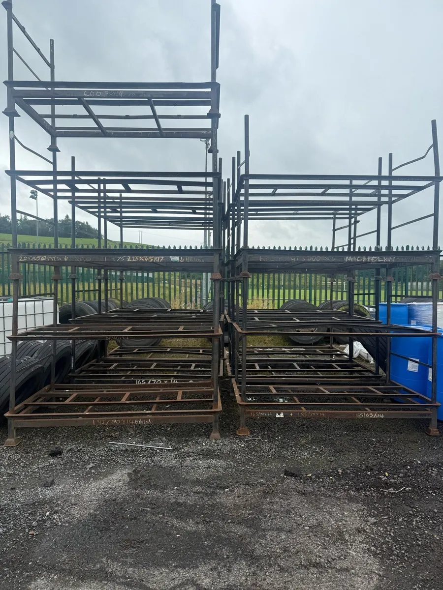 Car Tyre Rack