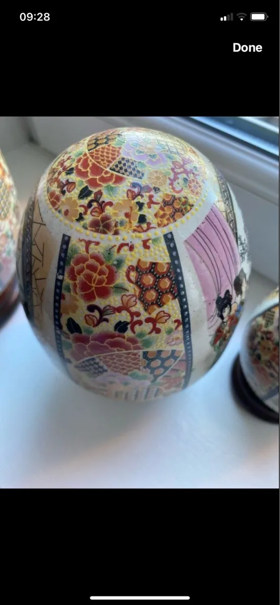 Vintage Chinese Porcelain Egg Set - Image 4