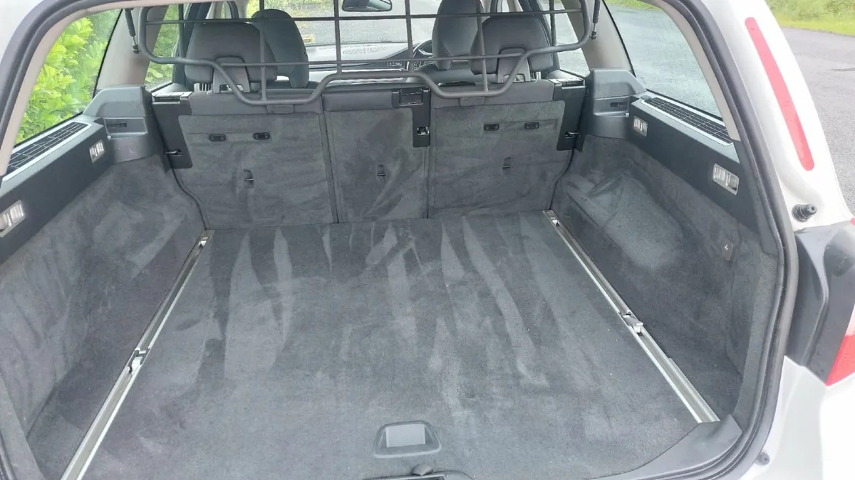Volvo V70 2011 - Image 4