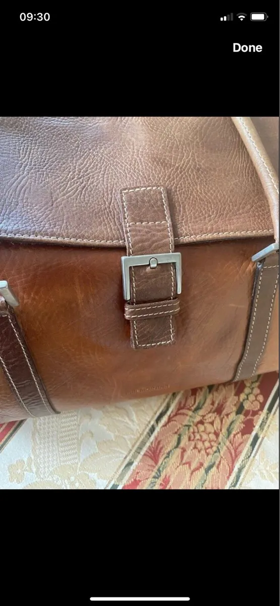 Large Leather Shoulder Bag - Image 2