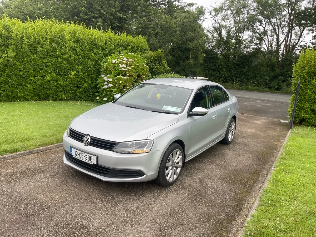 12 VW JETTA 1.6 TDI - Image 1