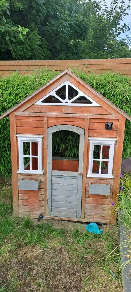 Kids Outdoor Playhouse - Image 1