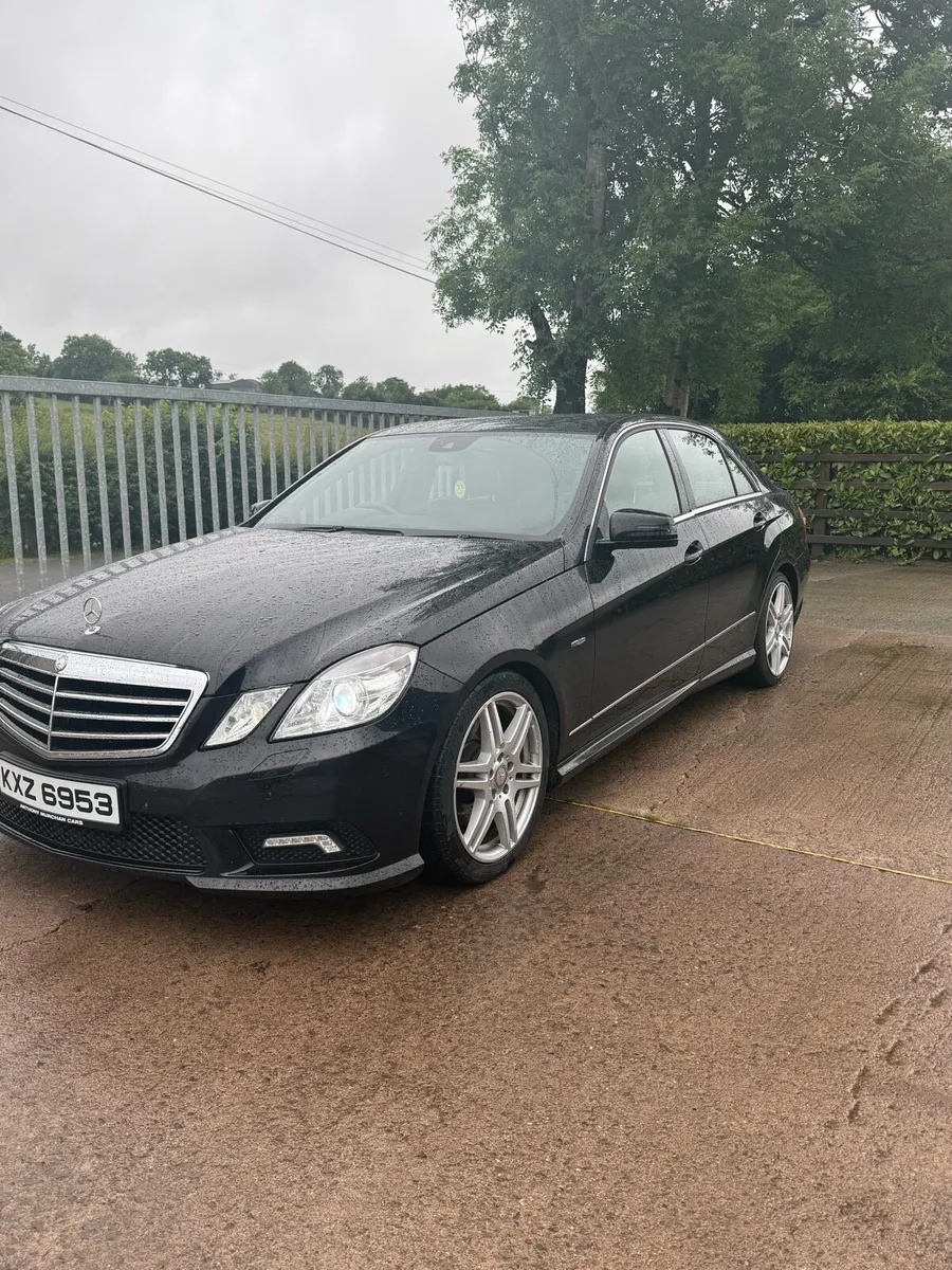Mercedes E Class E250 Blue Efficiency sport - Image 3