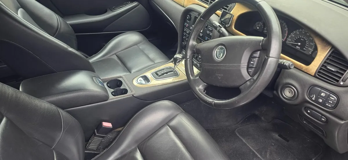 Jaguar S type R supercharge 4.2 - Image 2