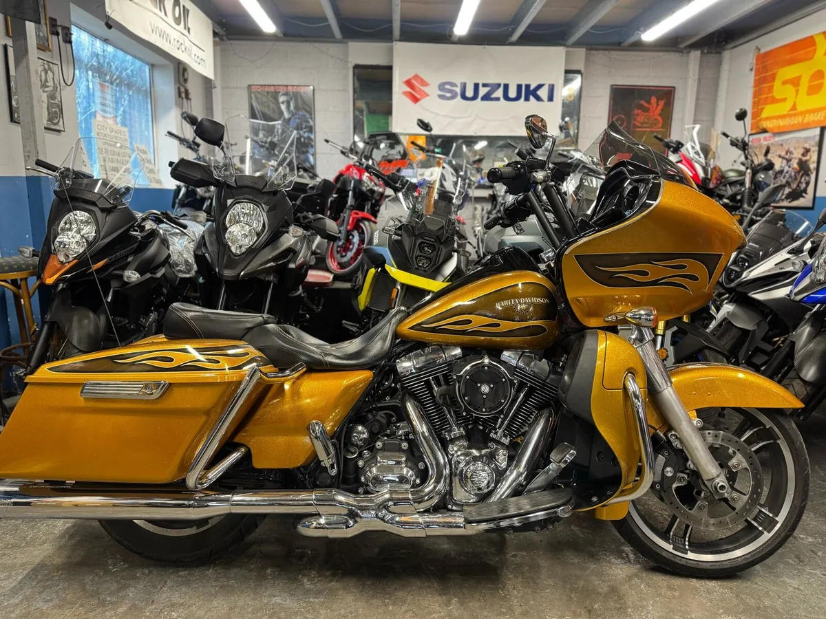 2016 Harley Road Glide Special - Image 1