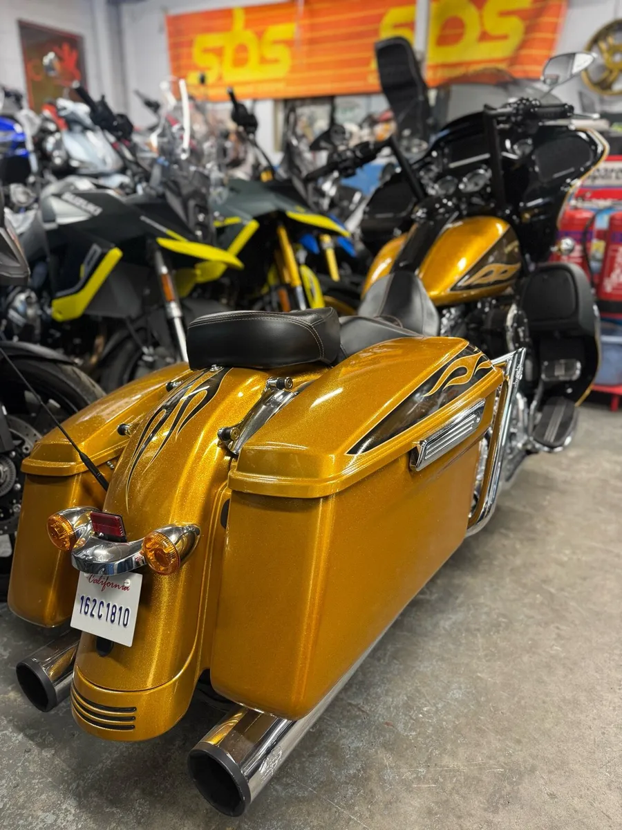 2016 Harley Road Glide Special - Image 3
