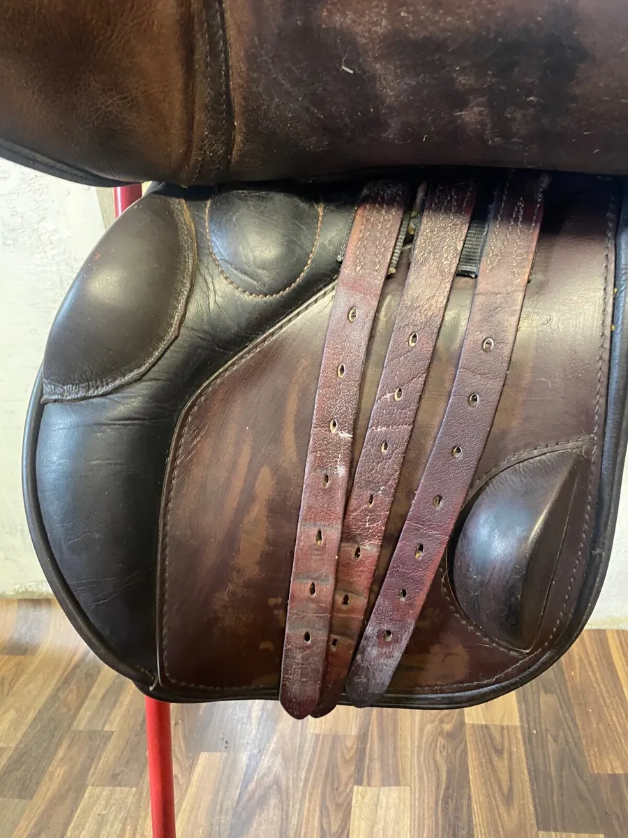 Tack room clear out Berney saddles - Image 3