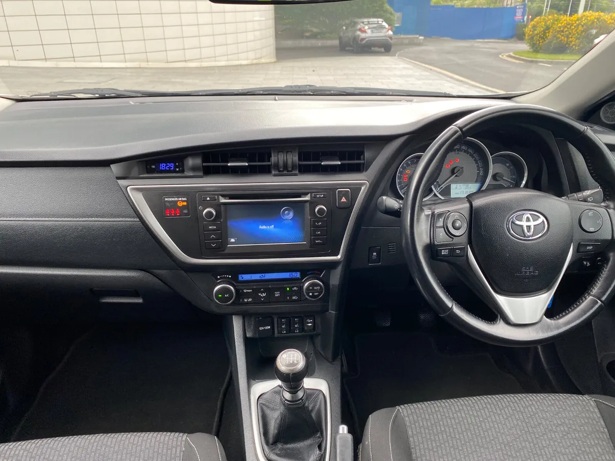 Toyota Auris - 0872558536 - Image 3