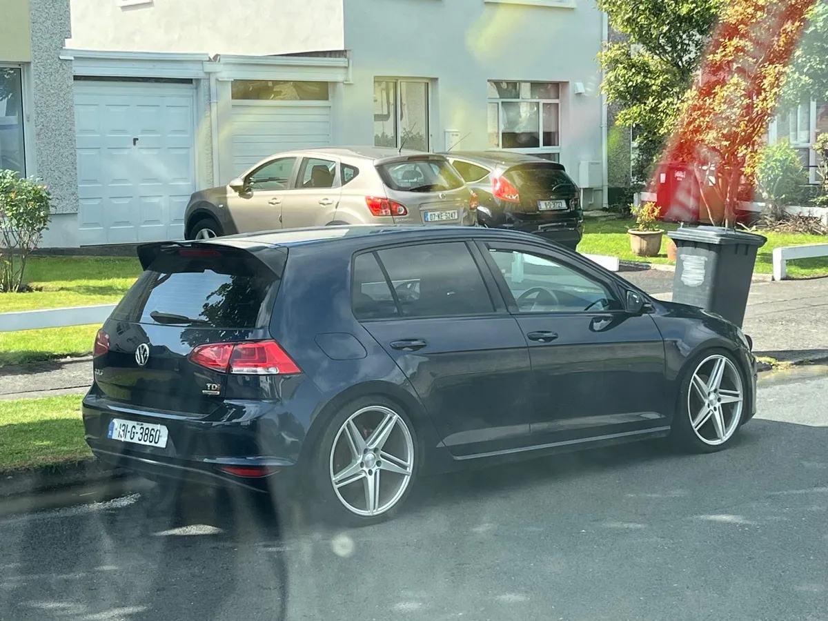 Volkswagen Golf - Image 1