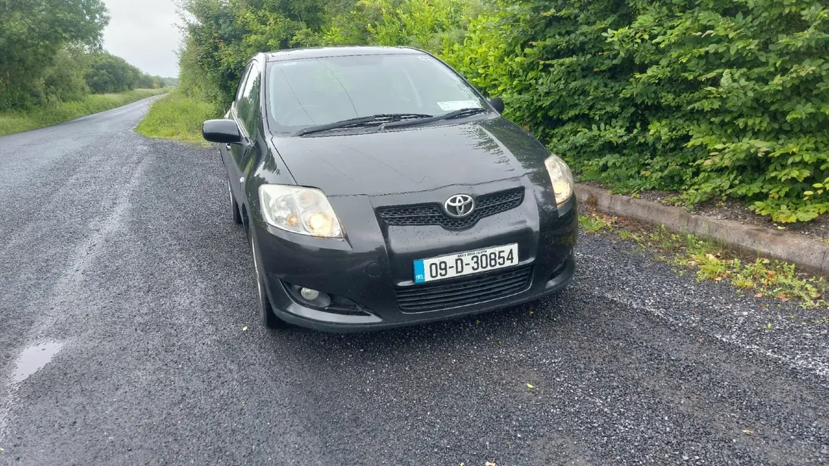 Toyota Auris 2009 - Image 1