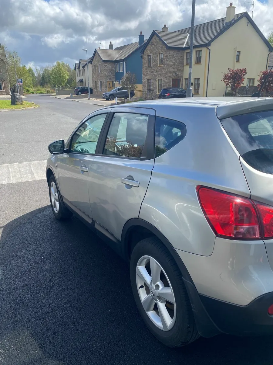 Nissan Qashqai 2008 - Image 1