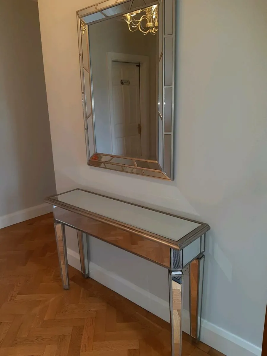 Hall mirror and Table - Image 1