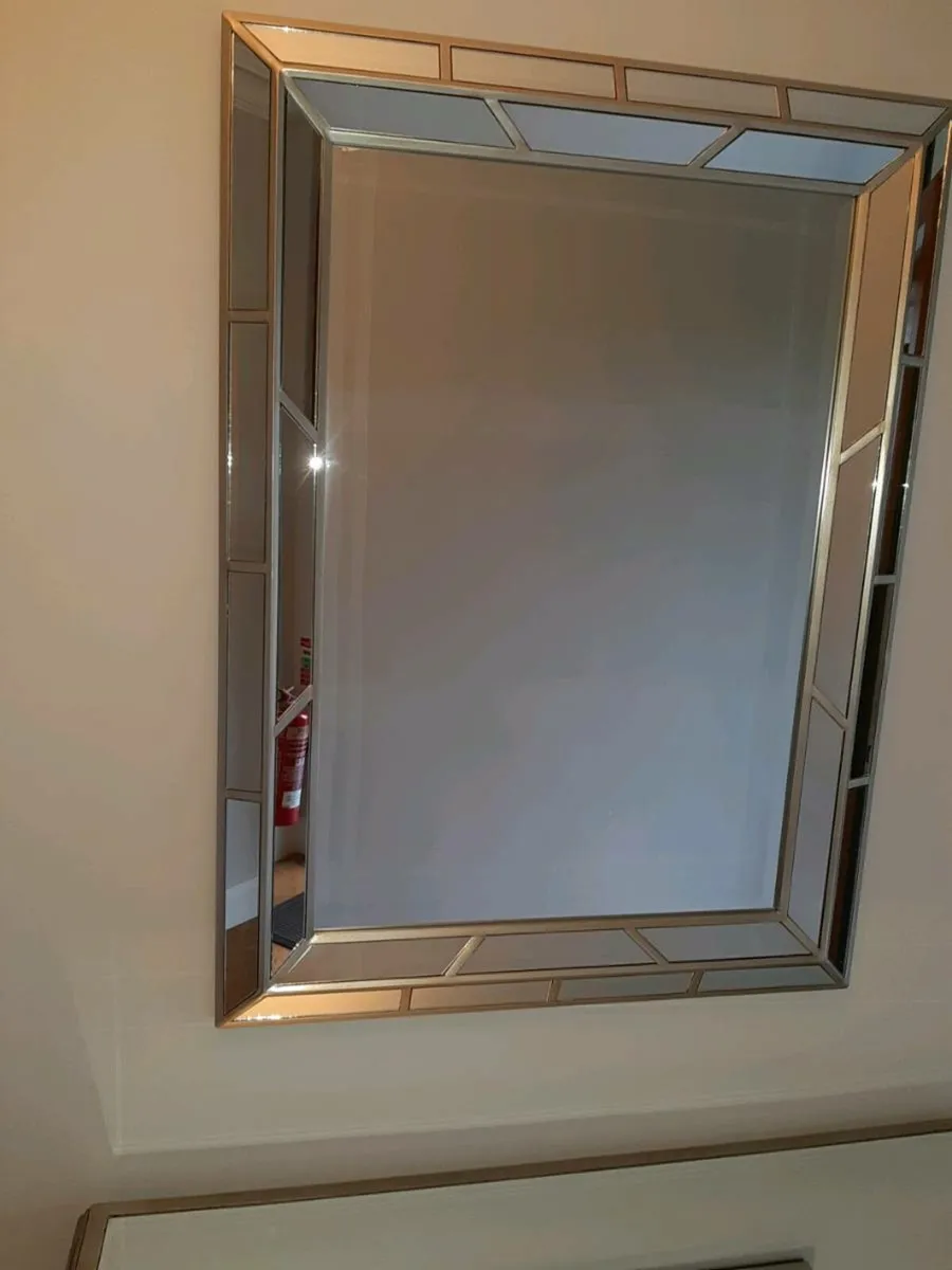 Hall mirror and Table - Image 4