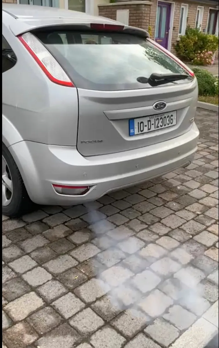 Ford Focus 2010 - Image 2
