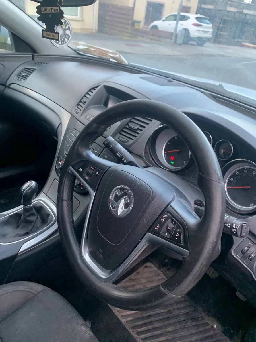 Vauxhall Insignia 2013 - Image 2