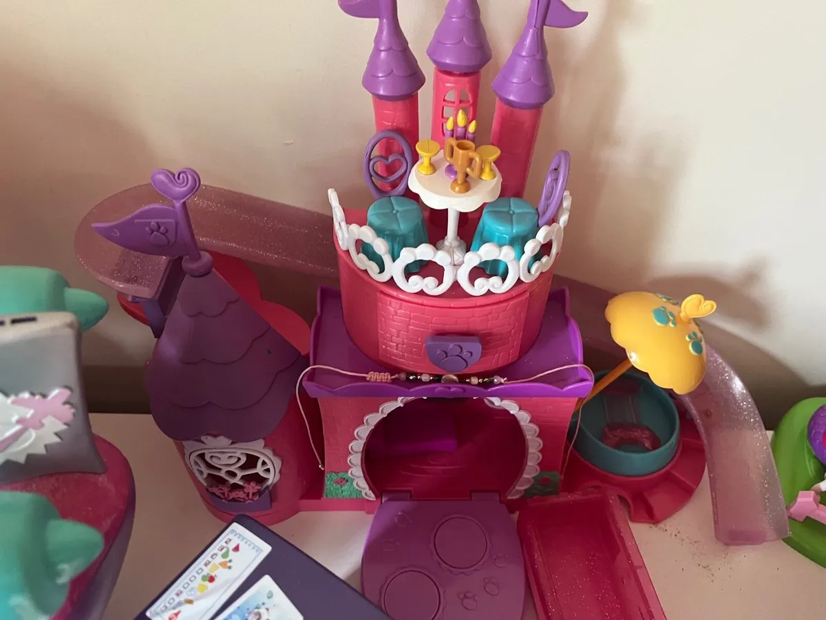 Toys - Image 2