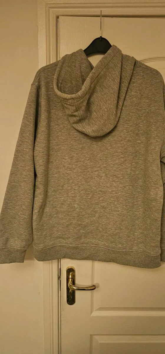 New Balance Hoodie worn once - Image 3