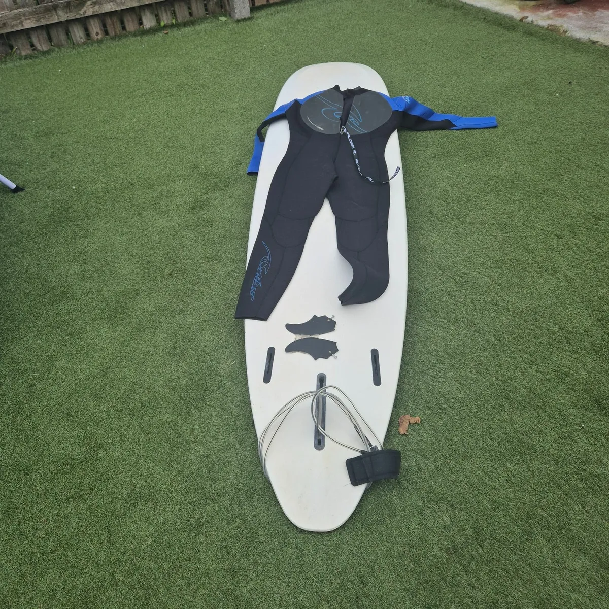 Surfboard - Image 1