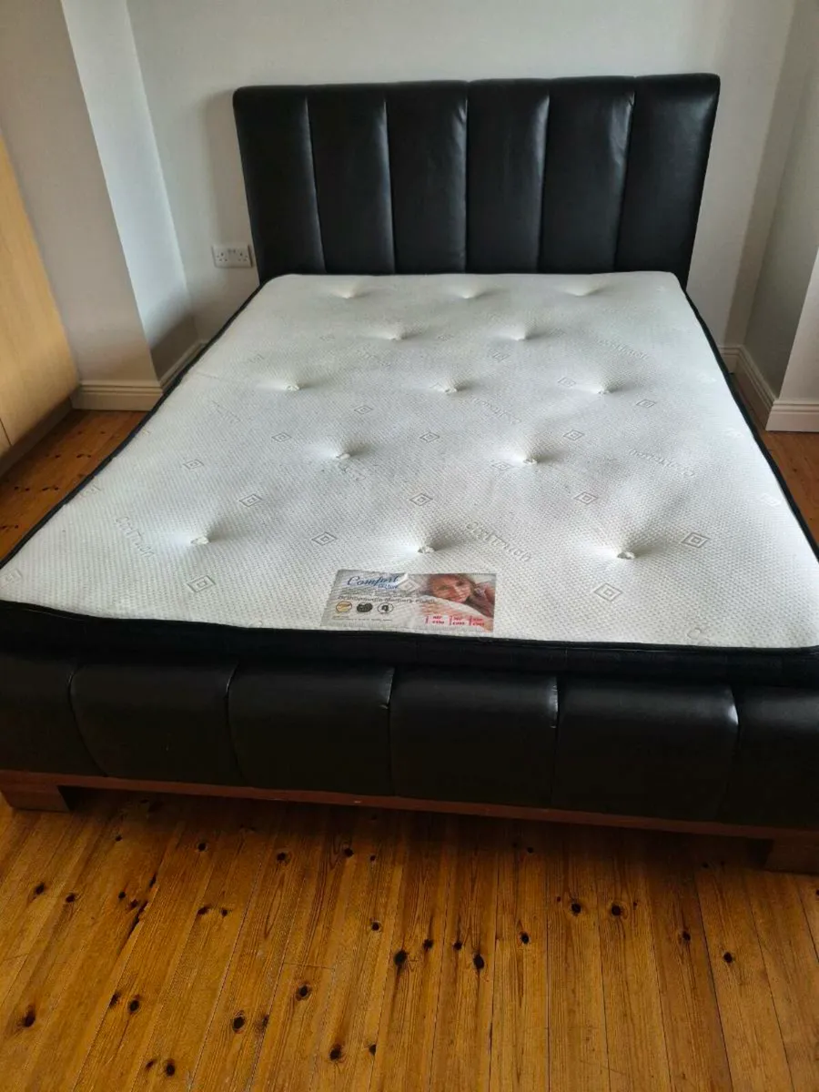 Queen bed frame - Image 2