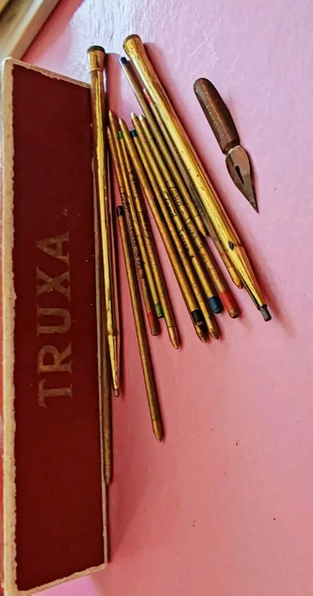 Vintage TRUXA writing lot - Image 1