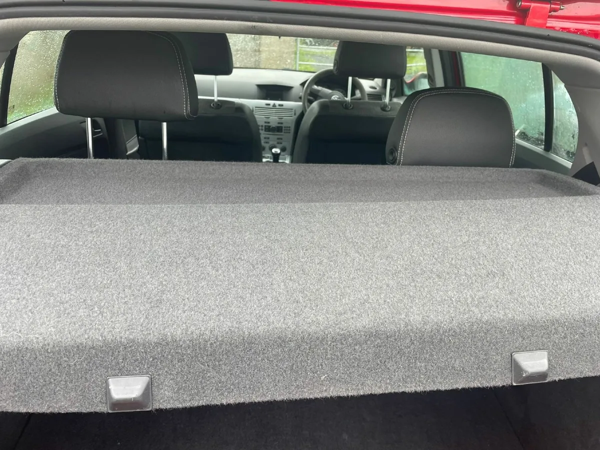 Vauxhall Astra 2010 - Image 4