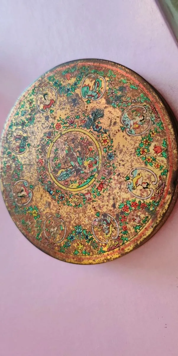Vintage mirrored compact - Image 1
