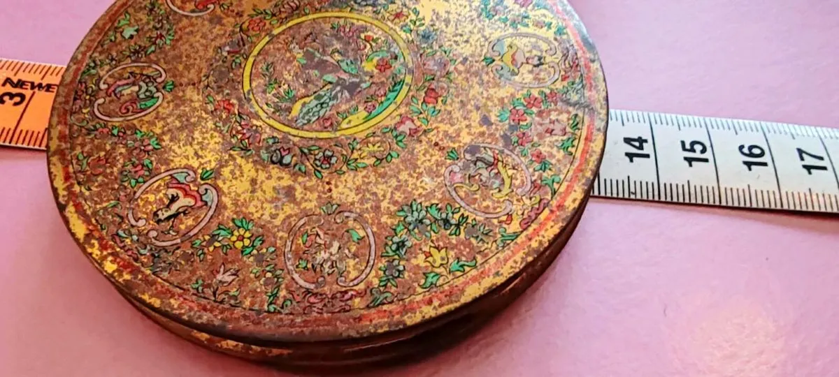 Vintage mirrored compact - Image 4
