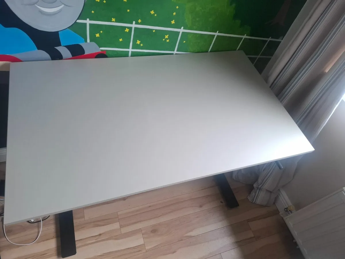 Office Table - Image 1