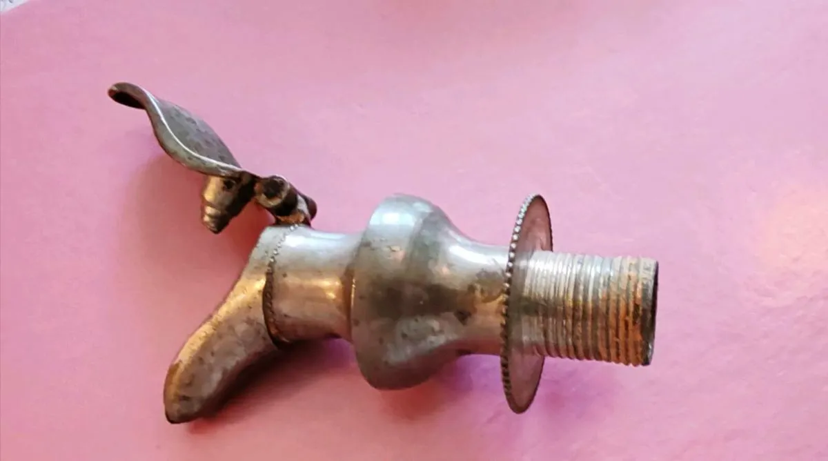 Vintage bottle topper - Image 1