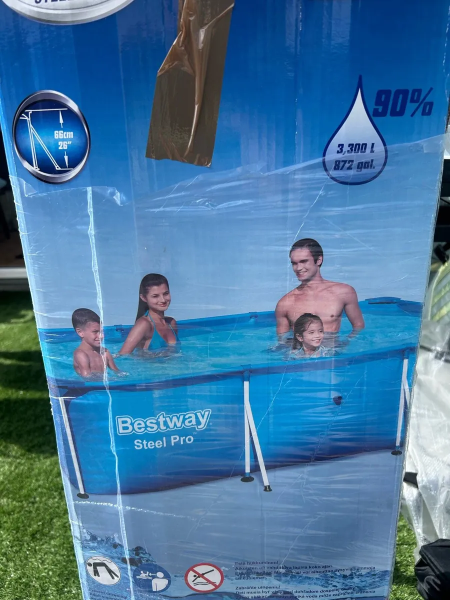 Swinging pool - Image 1
