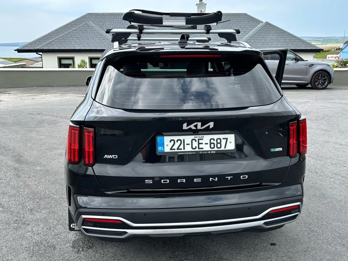 Car - Image 3