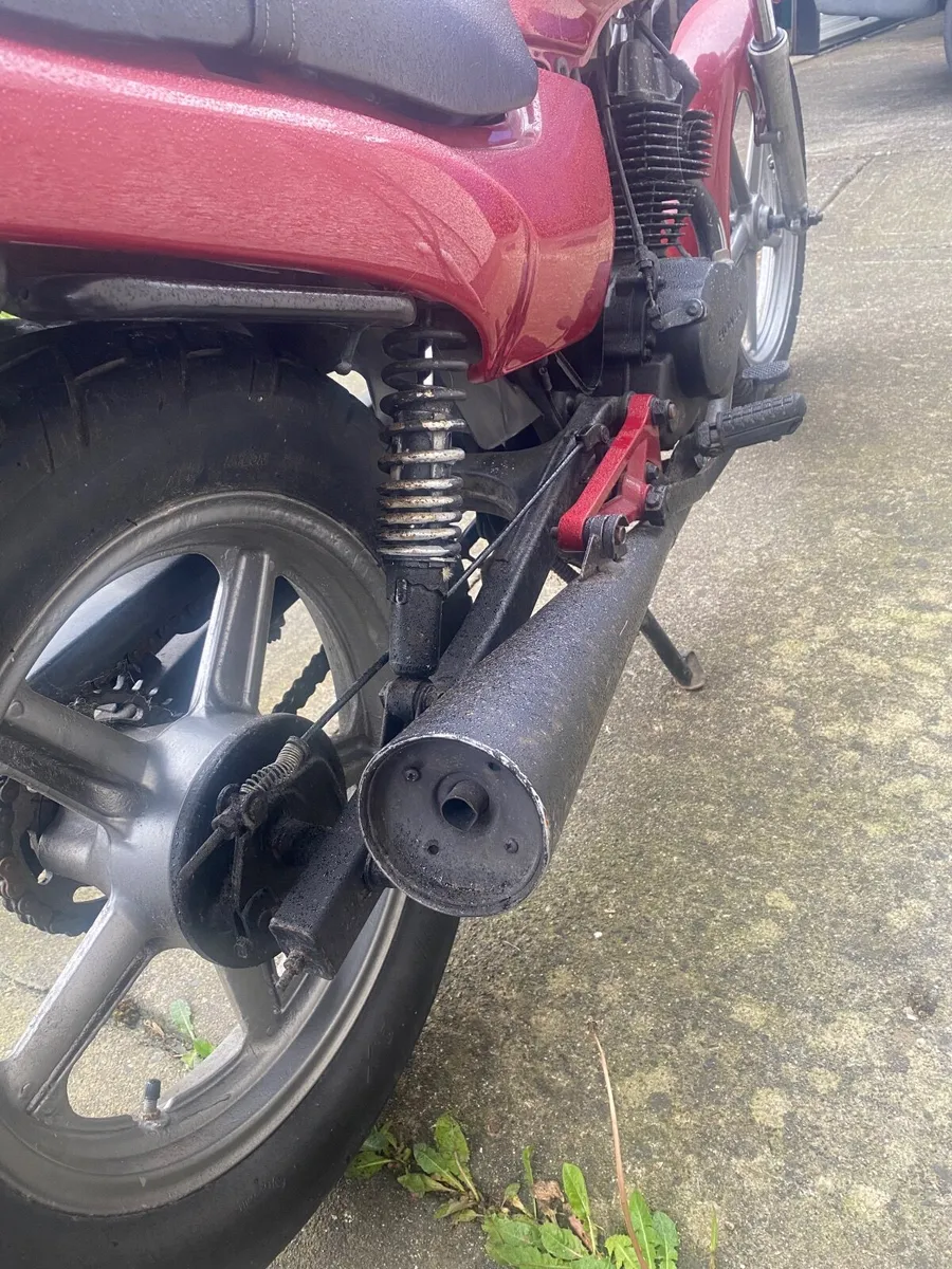 Honda CB 250 Nighthawk - Image 3