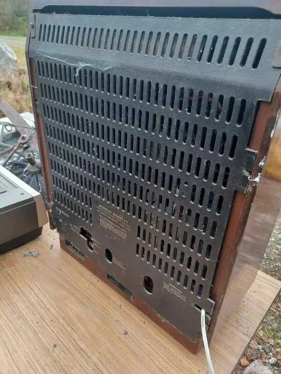 Vintage valve radios - Image 2