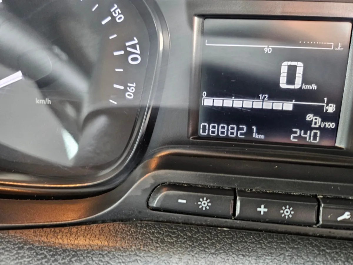 2023 Opel Vivaro L2h1 12 Months Warranty Finance - Image 2