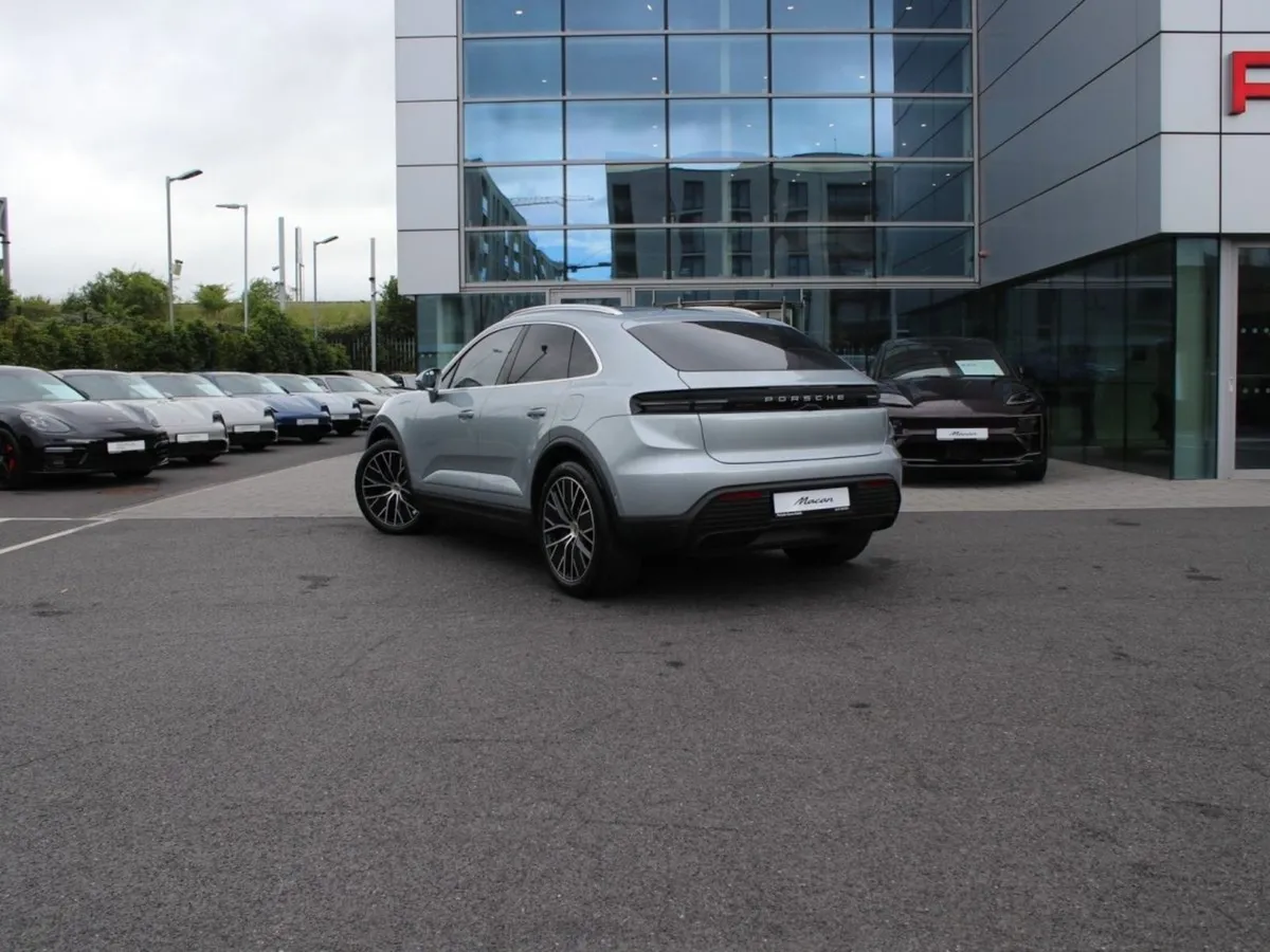 Porsche Macan 4 Electric (new 252 Registration) - Image 3