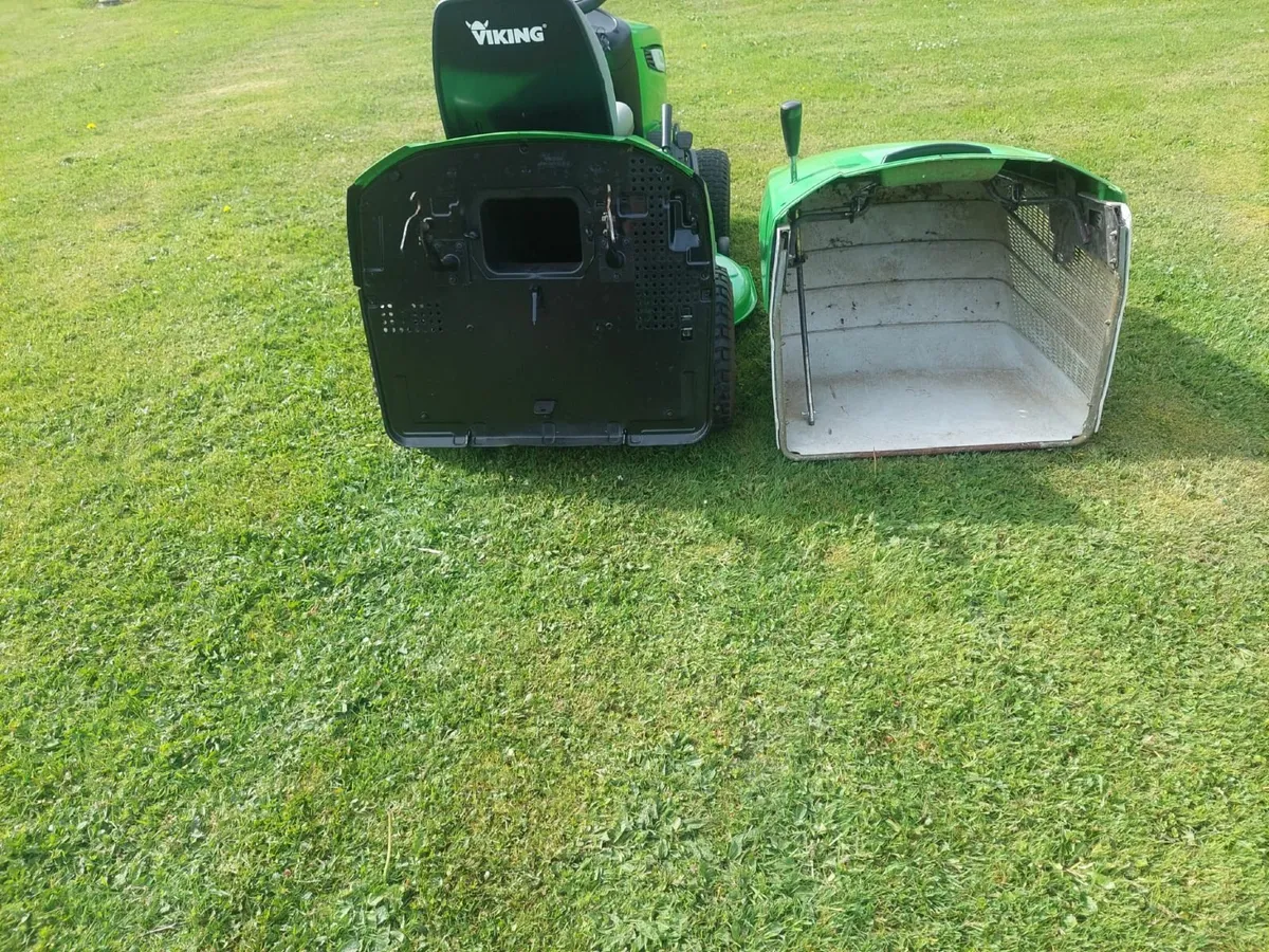 Viking Ride On Lawnmower - Image 3