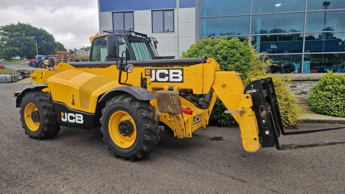 2021 JCB 540-140 - Image 2