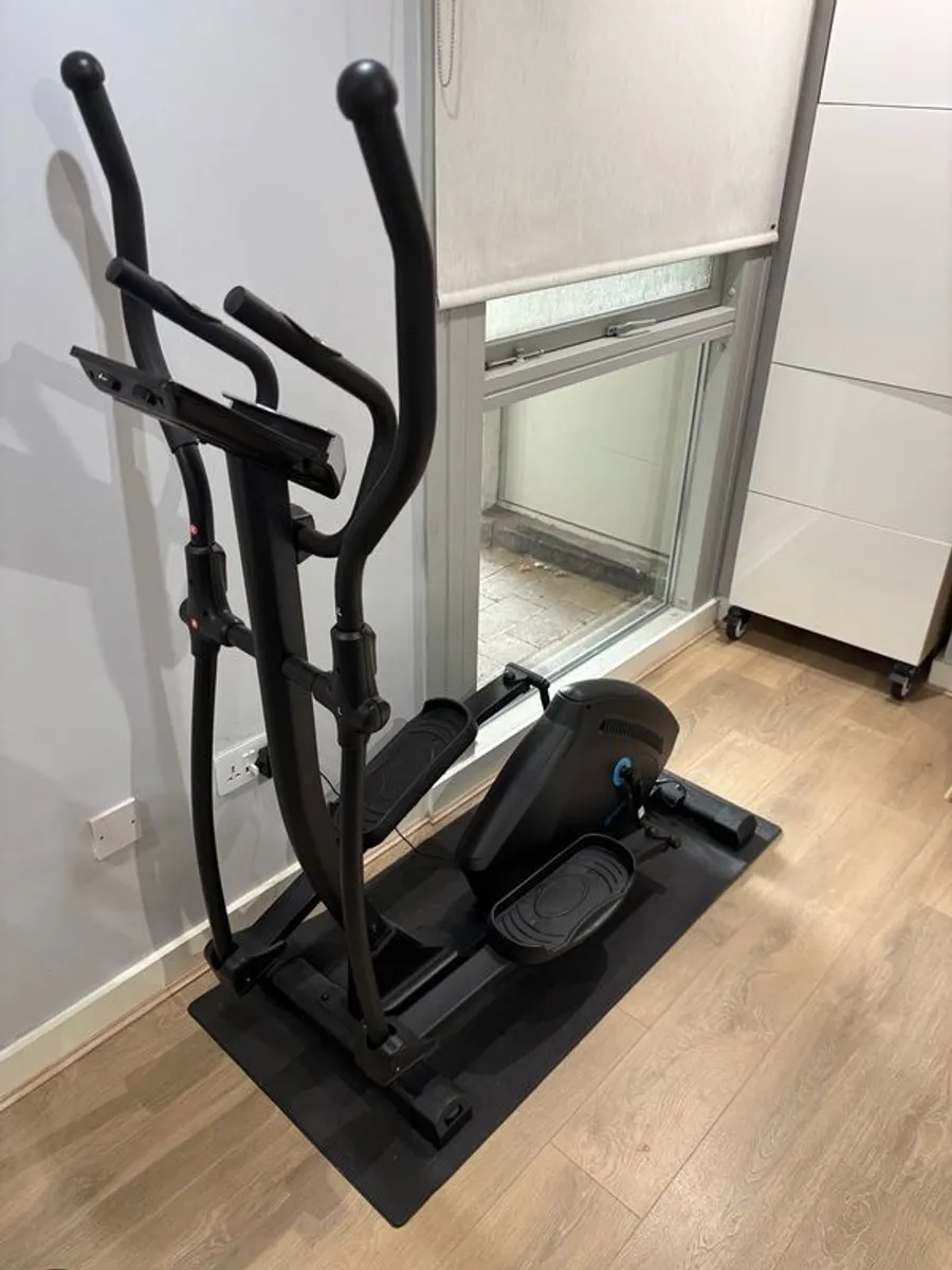 Elliptical Cross Trainer - Image 2